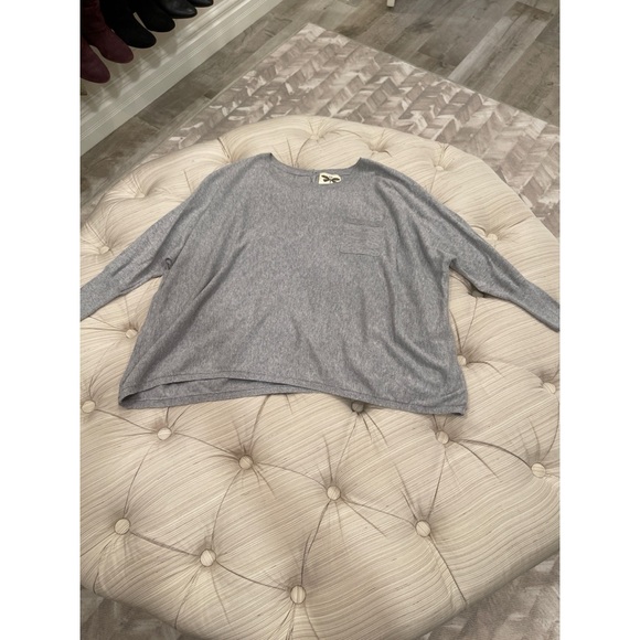 Dragonfly Lightweight Batwing 3/4 Sleeve Sweater - Picture 3 of 11